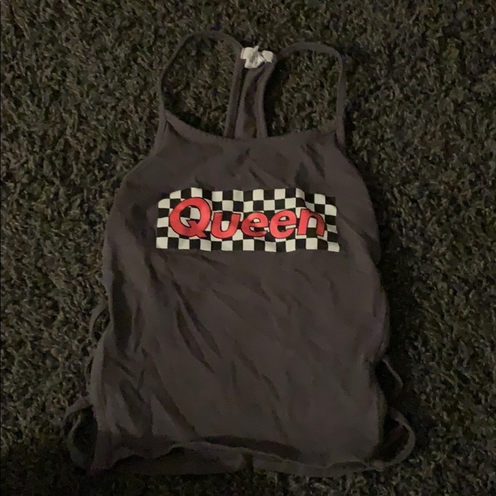 QUEEN crop top with cross cut out sides